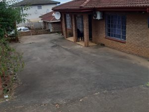 3 Bed House in Raisethorpe