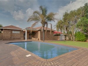 4 Bed House in Kibler Park
