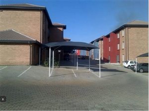 2 Bed Apartment in Rooihuiskraal