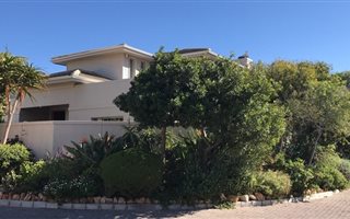 4 Bedroom House in Sunset Beach