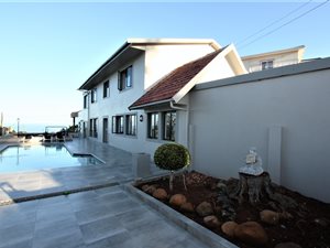 5 Bed House in Glenashley