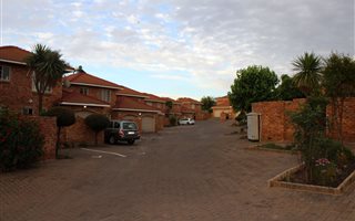 3 Bedroom Cluster in Halfway House