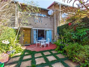 2 Bed Townhouse in Victory Park