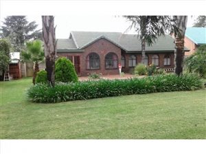 3 Bed House in Van Riebeeck Park