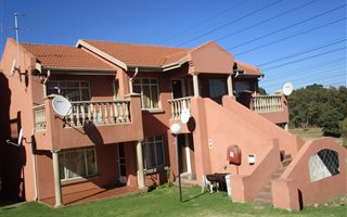 2 Bedroom Townhouse in Rembrandt Park