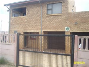 8 Bed House in Palmridge