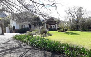 3 Bedroom House in Helderrand