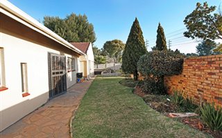 5 Bedroom House in Petersfield