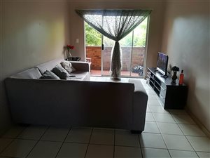 2 Bed Apartment in Zwartkop