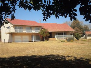 4 Bed House in President Park