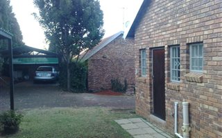 1 Bedroom Apartment in Newlands