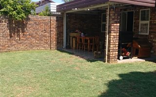 3 Bedroom Simplex in Faerie Glen