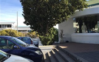51 m² Retail Space in Camps Bay