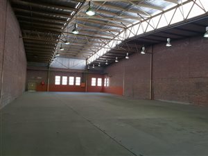 770 m² Industrial space in Strydompark
