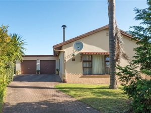 4 Bed House in Bergsig