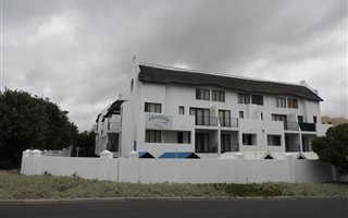 1 Bedroom Apartment in Melkbosstrand