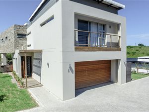 4 Bed House in Palm Lakes Estate