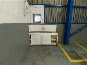275 m² Industrial space in Stormill