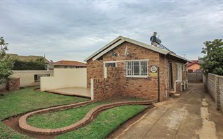 3 Bedroom House in Lawley
