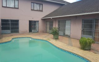 4 Bedroom House in Meerensee