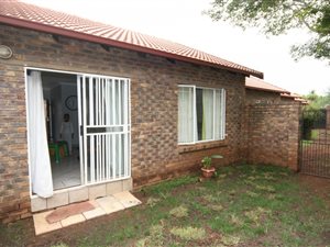 2 Bed Townhouse in Highveld