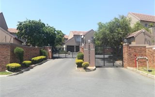3 Bedroom Cluster in Sundowner