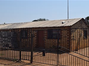 2 Bed House in Emdeni