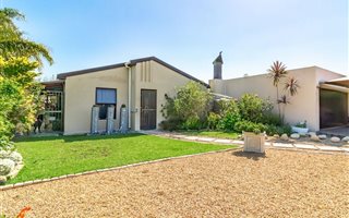 3 Bedroom House in Klein Nederburg