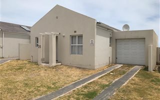 3 Bedroom House in Langebaan Central