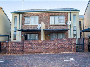 2 Bed Townhouse in Noordheuwel