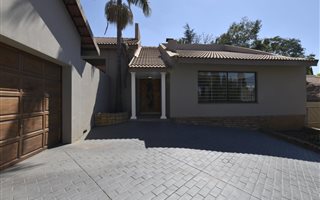 3 Bedroom House in Moreleta Park