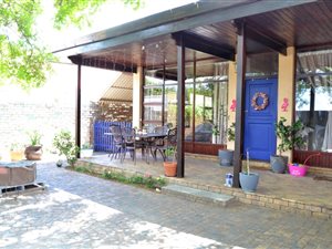 2 Bed House in Gordons Bay Central