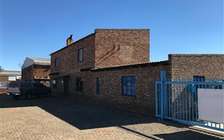 2157 m² Industrial space in Rosslyn