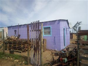 3 Bedroom House in Soweto On Sea