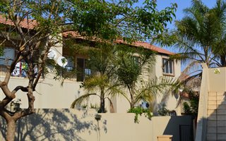 2 Bedroom Apartment in Halfway House