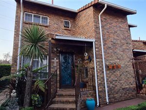 3 Bed Townhouse in Glen Lauriston