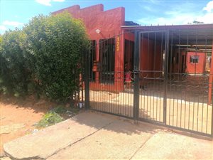 3 Bed House in Eldorado Park