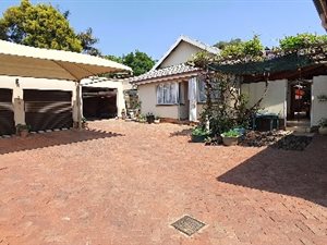 4 Bed House in Meyerspark