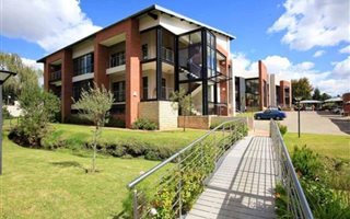 220 m² Office Space in Bedfordview