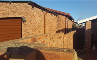 3 Bedroom Townhouse in Tasbet Park