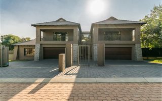 5 Bedroom House in Olive Crest Estate