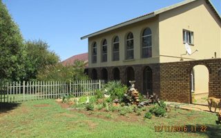 2 ha Farm in Mooilande