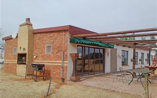 8.6 ha Farm in Bloemfontein Farms