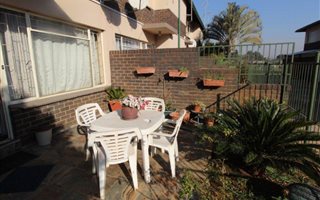 2 Bedroom Duplex in LesMarais