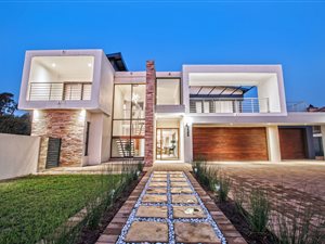 4 Bed House in Hazeldean (Silverlakes Surroundings)
