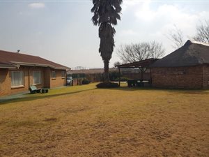 1.7 ha Smallholding in Sundra