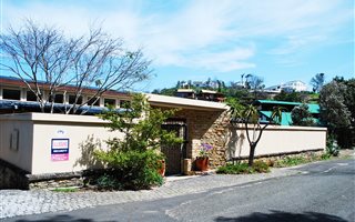 4 Bedroom House in Paradise