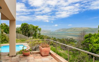 4 Bedroom House in Paradise
