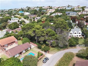 1535 m² Land available in Lower Robberg