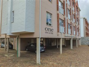 2 Bed Apartment in Grahamstown Central